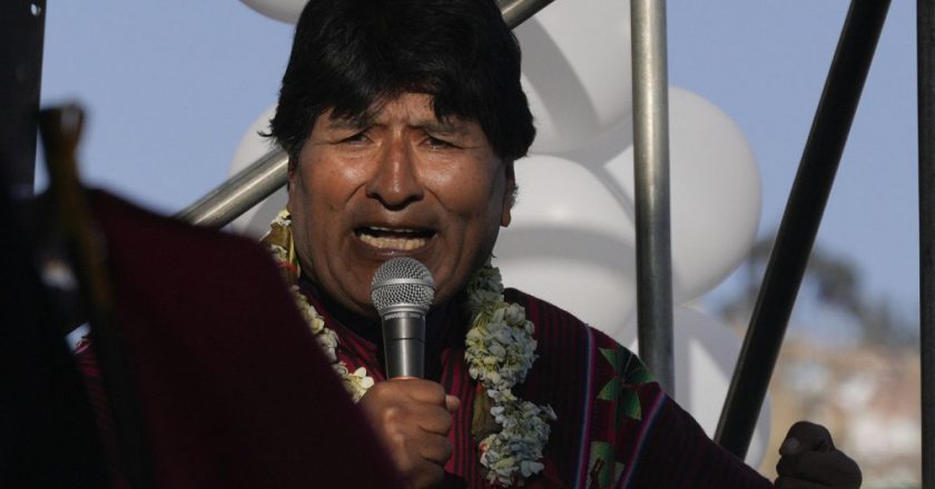 Eski Bolivya lideri Evo Morales’e suikast girişimi: “Arabamda 14 kurşun deliği var”