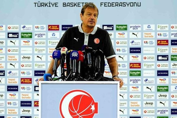 Ergin Ataman: “Bu tür pencere oyunları Avrupa basketbolunda her takım için zordur.”