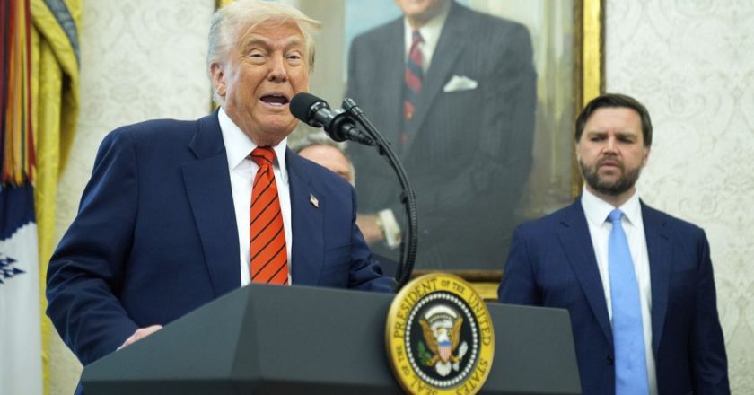 Trump: “Hamas’ın bugünden 21 rehinesi var, üçü öldü”