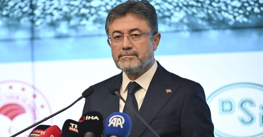 Bugün meydanlar tek yürek, özgürlüğe yürüyoruz