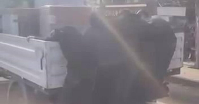 Diyarbakır’da çocukların tehlikeli yolculuğu kameraya yansıdıGüncel Haberler