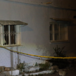 Kayıp kadının cesedi banyo duvarında keşfedildi; eş gözaltına alındı.